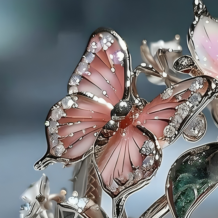 Anillo Butterfly Croia™ con zircónicas de Rose & Oliver, detalles delicados en forma de mariposa con piedras brillantes.