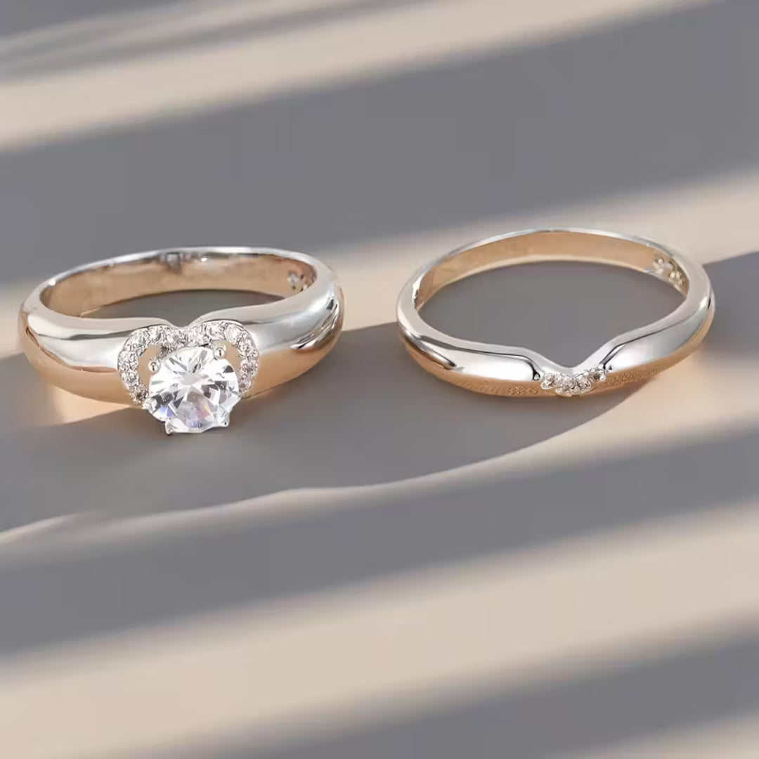 Herz-Halo-Duo-Ring-Juwel-Set von Rose & Oliver mit zwei Herzringen und Halo aus Zirkonen, glänzend und elegant.