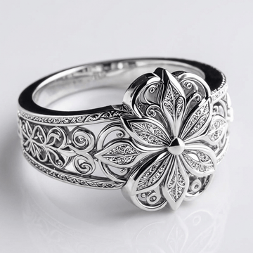 Anillo de plata con flor de circonita de Rose & Oliver, detalles delicados con acabado brillante y diseño elegante.