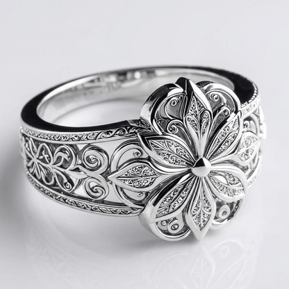 Silberring mit Zirkonia-Blume von Rose & Oliver, feine Details mit glänzendem Finish und elegantem Design.
