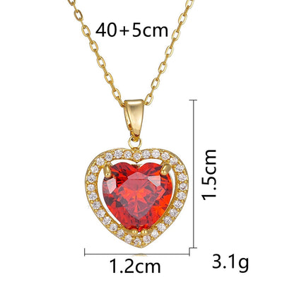 Collar Carmessia Draevyn en oro de Rose & Oliver, con detalles elegantes, mostrado en la imagen.