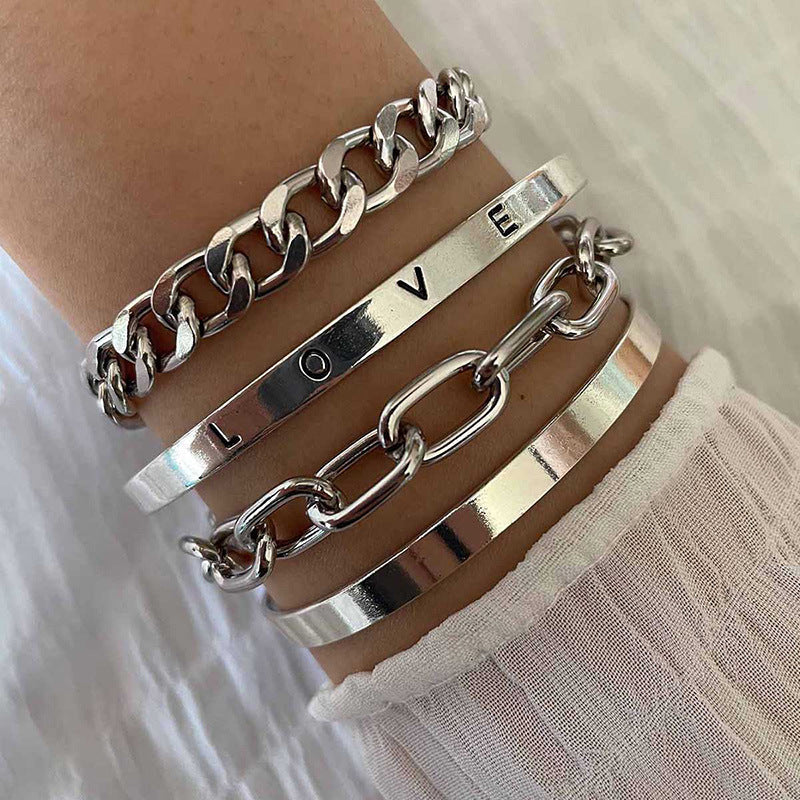 Set de pulseras Elan Mercer en oro blanco de Rose & Oliver, presentando diseño elegante y detalles sofisticados.