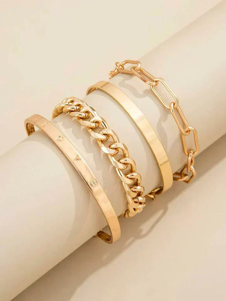 Set de pulseras Elan Mercer en oro blanco, pulseras delicadas y elegantes de la marca Rose & Oliver, para complementar el look